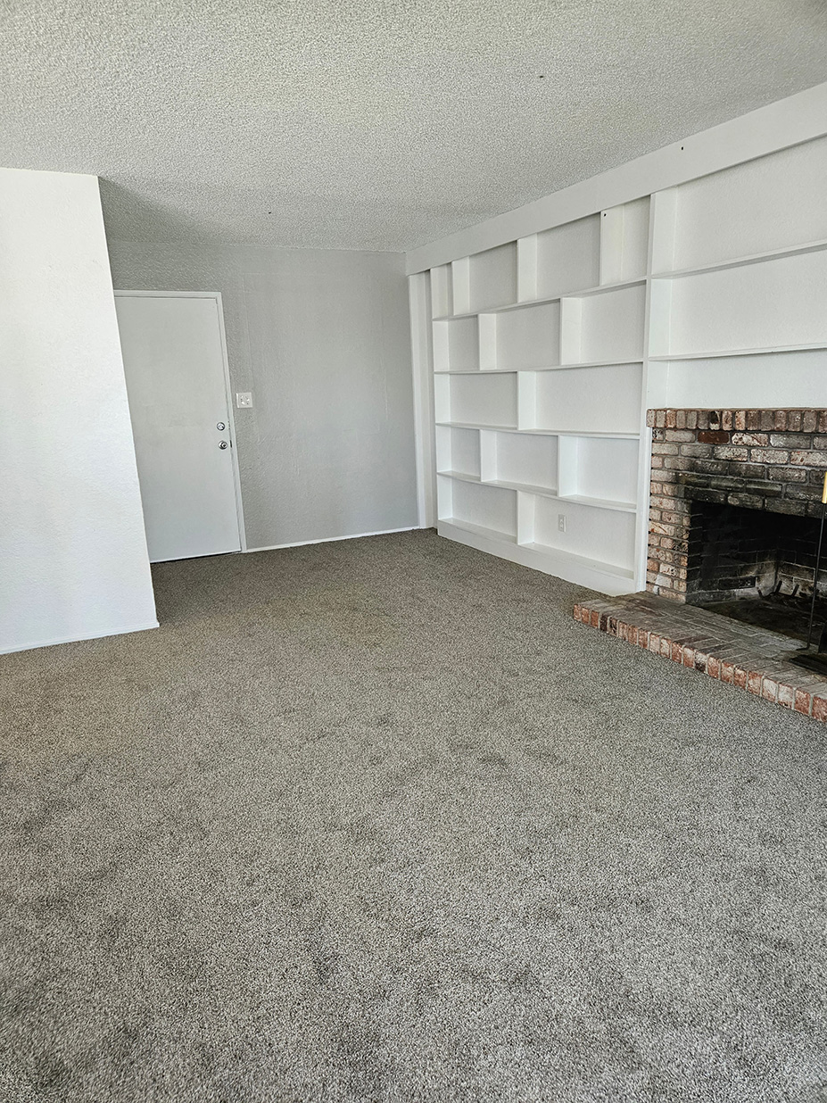 12 Sharon Drive photo 2